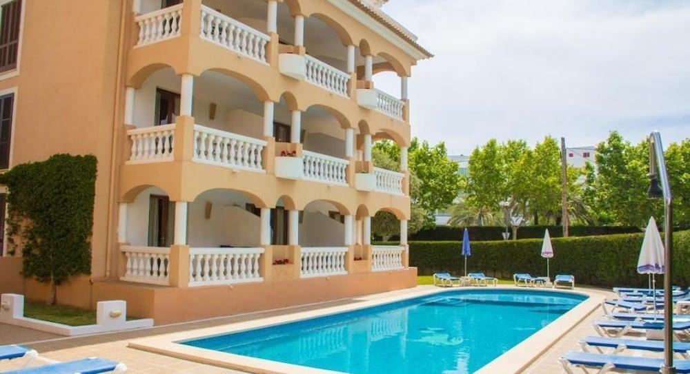 Apartamentos S'Olivera Канямел Екстериор снимка