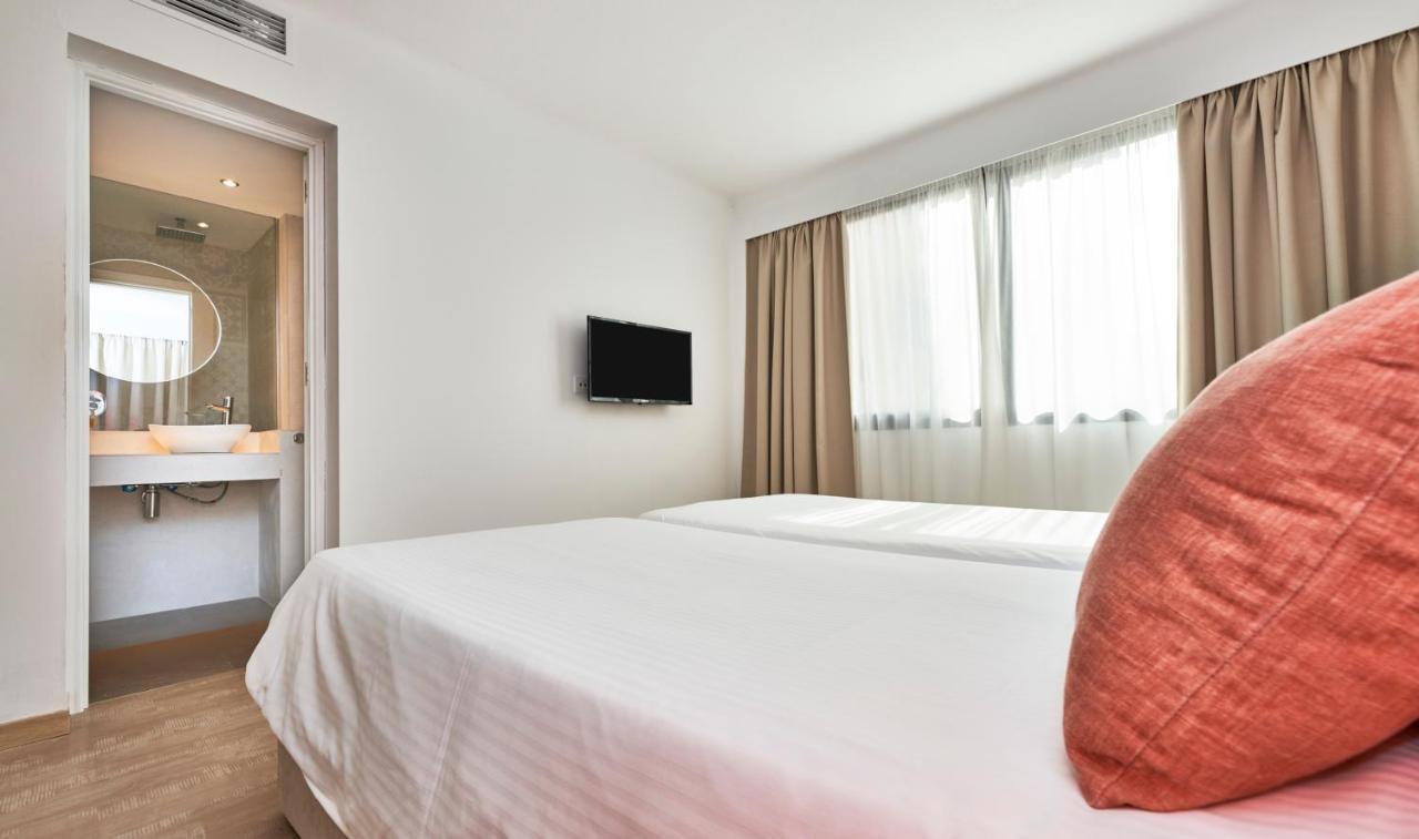 Apartamentos S'Olivera Канямел Екстериор снимка