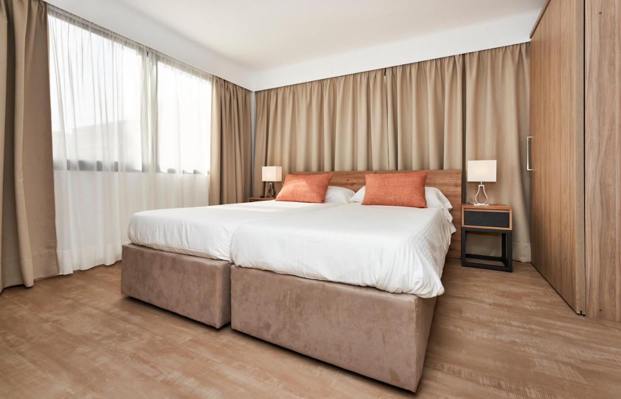 Apartamentos S'Olivera Канямел Екстериор снимка