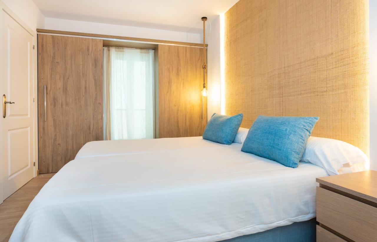 Apartamentos S'Olivera Канямел Екстериор снимка